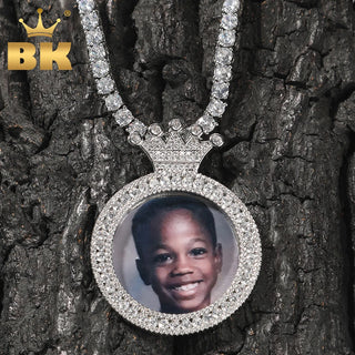 THE BLING KING Round Crown Heart Medallions Custom Photo Memory Pendant Engrave Name HipHop Jewlery Personalized Men Women Gifts